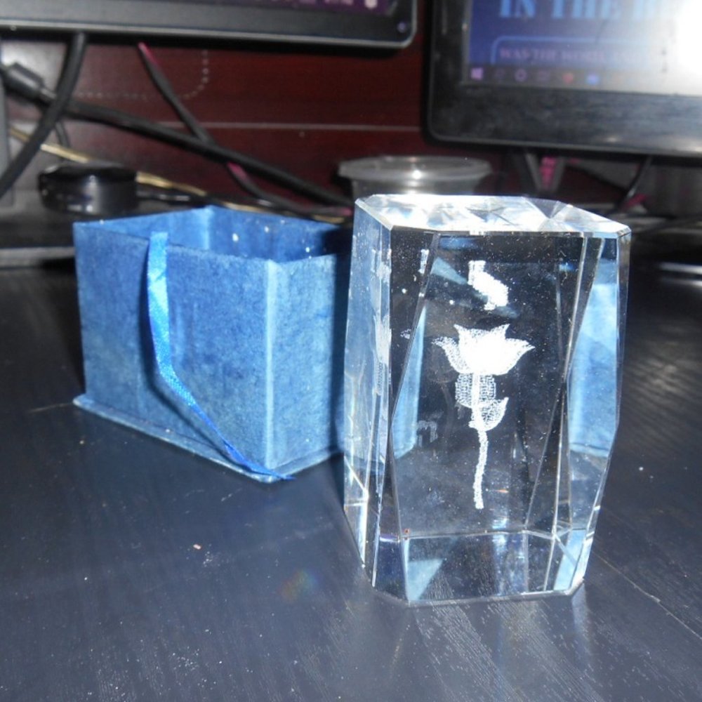 Crystal paper weight